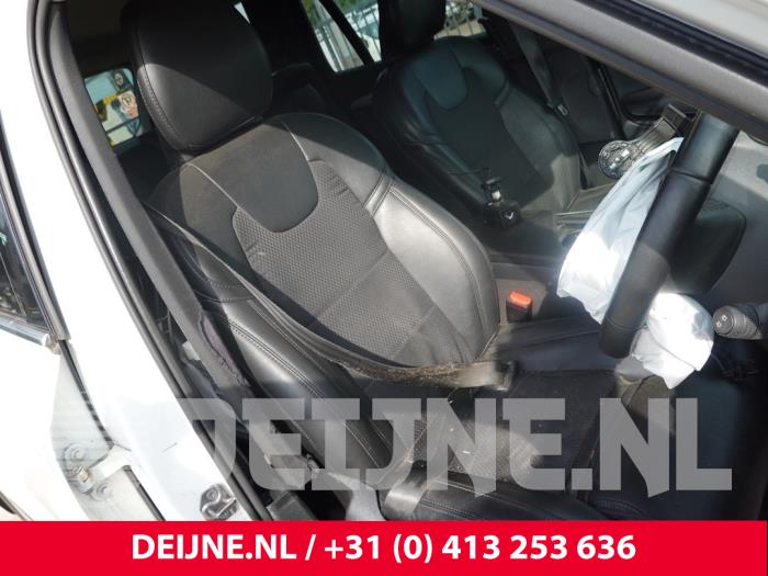 Volvo XC90 Sitz rechts O321588