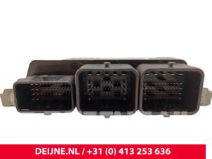 Volvo V40 Engine management computer O321618 photo 3
