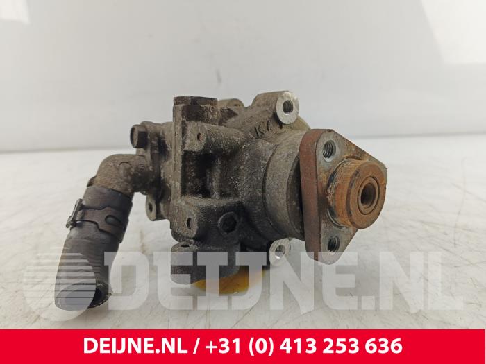 Gebruikte Stuurpomp Volkswagen Transporter T5 2.0 TDI DRF Prijs € 36,30 Inclusief btw aangeboden door van Deijne Onderdelen Uden B.V.