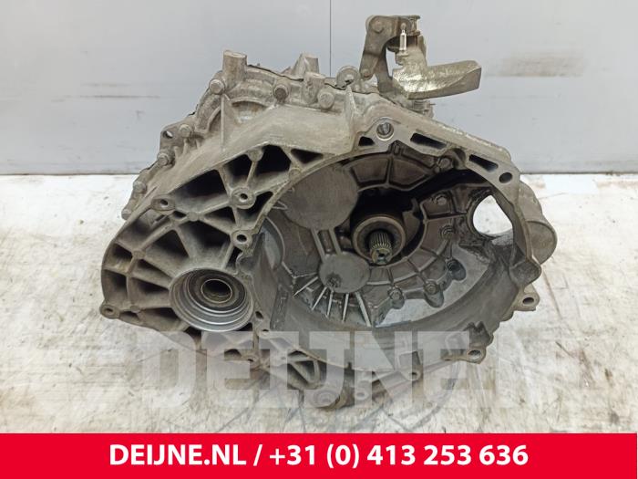 Volkswagen Crafter Getriebe O321647