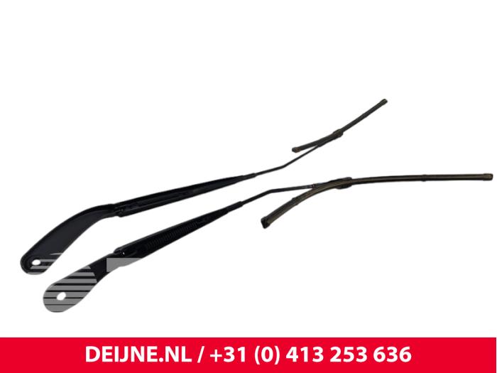 Mercedes eVito Scheibenwischerarm-Set O321652