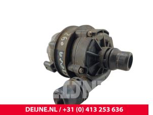 Mercedes eVito Extra waterpomp O321655 foto 2
