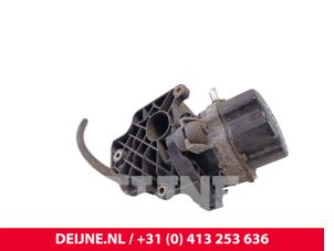 Mercedes eVito Vakuumpumpe Bremskraftverstärker O321659 foto 2