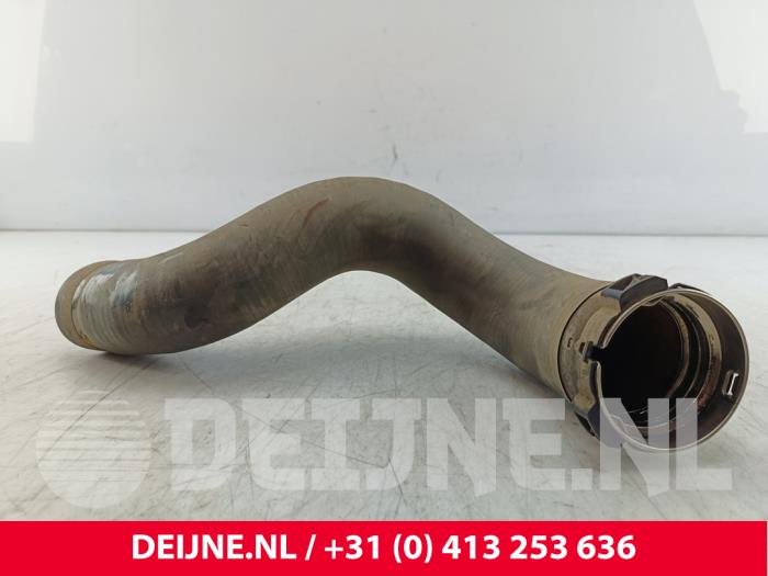 Gebruikte Intercooler Slang Renault Trafic (1FL/2FL/3FL/4FL) 1.6 dCi Twin Turbo Prijs € 24,20 Inclusief btw aangeboden door van Deijne Onderdelen Uden B.V.