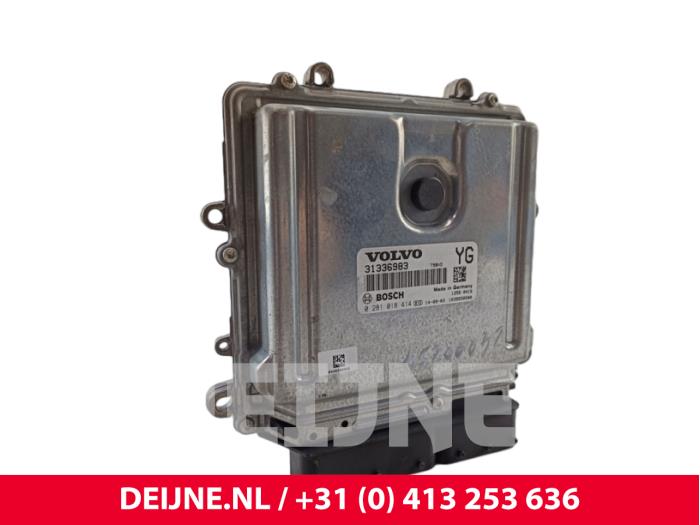 Volvo V60 Engine management computer O321688