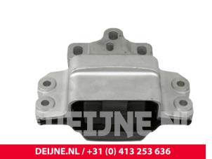 Volkswagen Caddy Versnellingsbak Steun O9990003333 foto 2