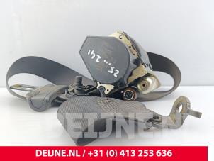 Mercedes Vito Front seatbelt, right O321714 photo 2