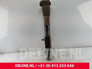 Mercedes Sprinter Stoßdämpfer rechts vorne O321728 foto 2