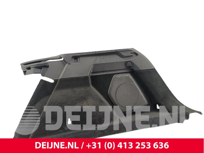 Lynk & Co 08 Verkleidung Heckklappe O321739
