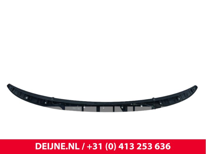 Lynk & Co 08 Paravent O321741