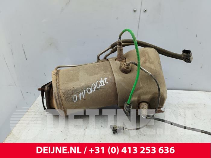 Gebruikte Roetfilter Volvo V70 (BW) 2.0 D3 16V Prijs op aanvraag aangeboden door van Deijne Onderdelen Uden B.V.