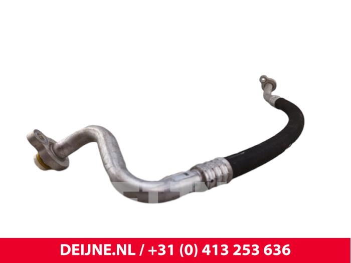 Lynk & Co 01 Airco Leiding O321909