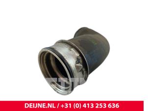 Volkswagen Transporter Intercooler Buis O321917 foto 3