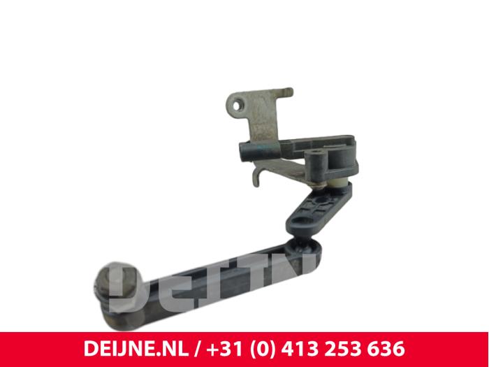 Lynk & Co 08 Xenon Höhenregler O321955
