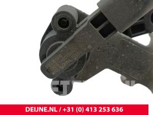 Lynk & Co 08 Xenon hoogteregelaar O321955 foto 3