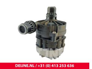 Mercedes eSprinter Additional water pump O322011 photo 2