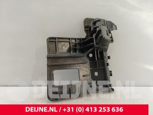 Lynk & Co 08 Bumpersteun links-achter O322027 foto 2