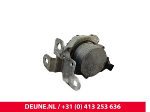 Volvo V60 Additional water pump O322037 photo 3