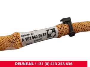 Mercedes eSprinter Cable high-voltage O322047 photo 3
