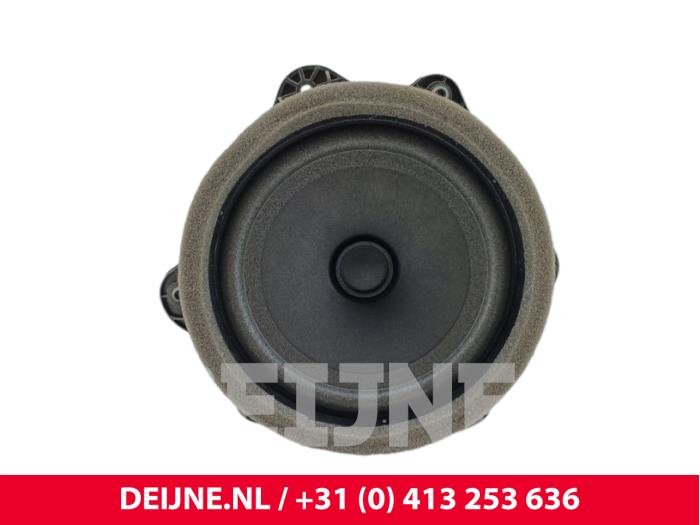Lynk & Co 08 Lautsprecher O322240