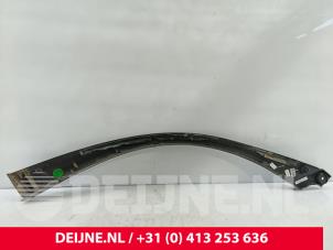 Lynk & Co 08 Wheel arch strip O322368 photo 2
