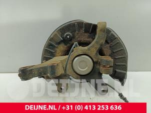 Mercedes Vito Achsschenkel links vorne O322490 foto 2