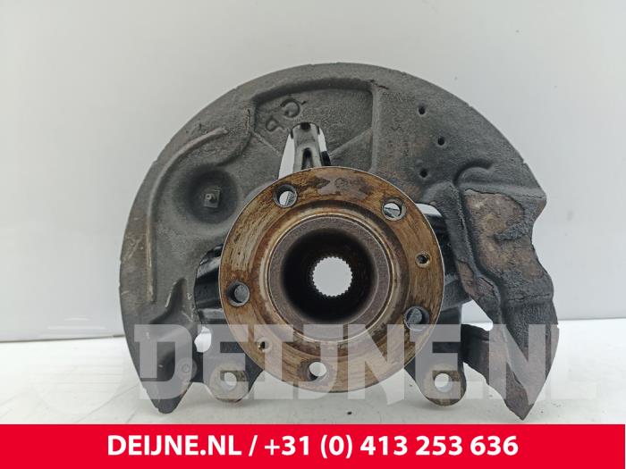 Toyota Pro-Ace City Achsschenkel links vorne O322496