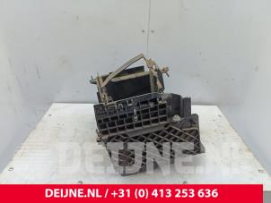 Nissan Primastar Battery box O322767 foto 2