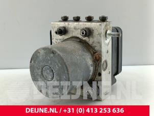 Mercedes Sprinter ABS pump O322820 photo 2