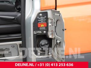 Mercedes Sprinter Tankklappe O322902 foto 2