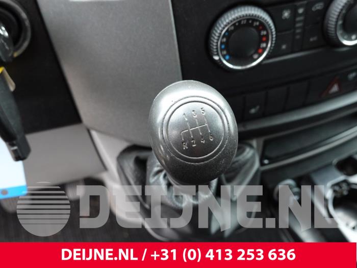 Mercedes Sprinter Versnellingspook O322911