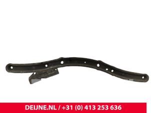 Ford Transit Connect Dwarsbalk frontdeel O323067 foto 2