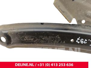Ford Transit Connect Dwarsbalk frontdeel O323067 foto 3