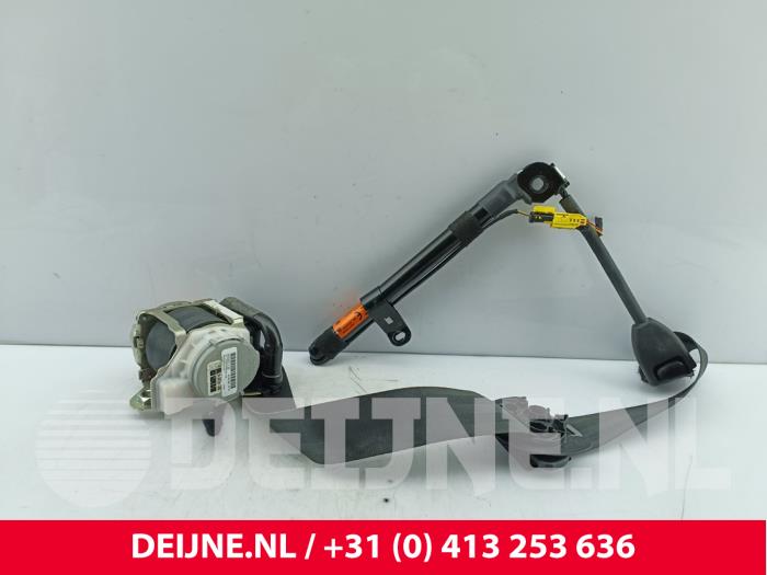 Volkswagen Caddy Sicherheitsgurt links vorne O323182