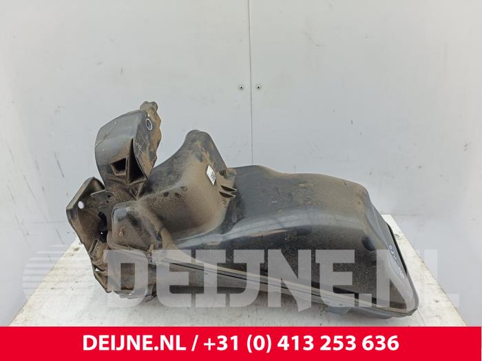 Gebruikte Ureumreservoir Volvo XC60 II (UZ) 2.0 D4 16V Prijs € 230,00 Margeregeling aangeboden door van Deijne Onderdelen Uden B.V.
