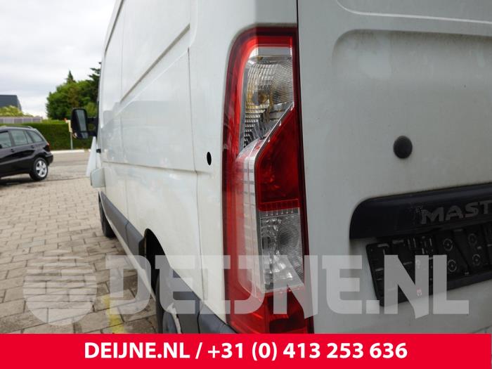 Renault Master Rücklicht links O323382