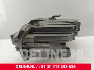 Lynk & Co 01 Scheinwerfer rechts O323469 foto 2