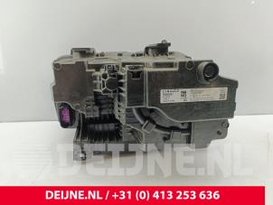 Lynk & Co 01 Scheinwerfer rechts O323469 foto 3