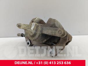 Lynk & Co 01 Remklauw (Tang) links-voor O323552 foto 3