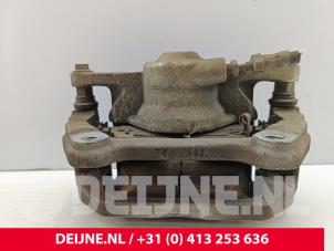 Lynk & Co 01 Remklauw (Tang) rechts-voor O323554 foto 3