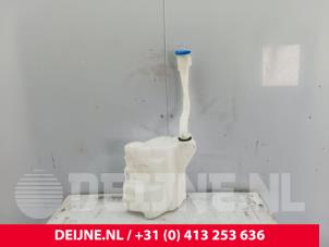 Lynk & Co 01 Ruitensproeiertank voor O323555 foto 2