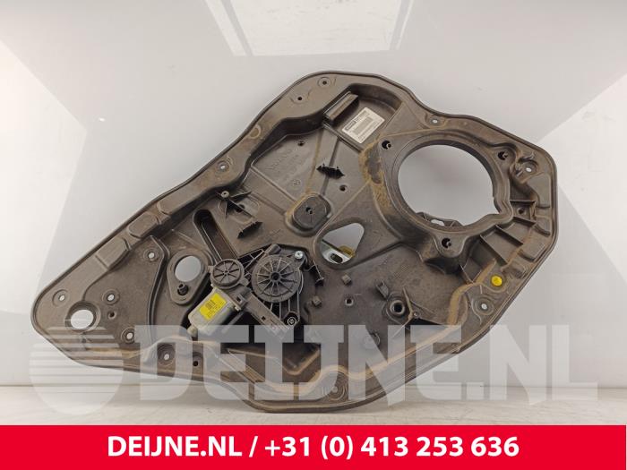 Volvo XC70 Ruitmechaniek 4Deurs links-achter O323670