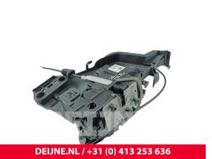 Volvo XC40 Front door lock mechanism 4-door, right O323754 photo 2