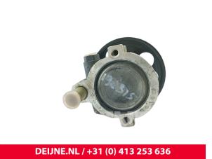 Opel Vivaro Power steering pump O323781 photo 3