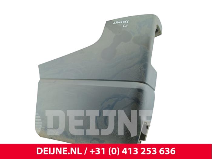 Renault Trafic Bumperhoek links-achter O323857