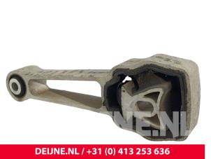 Volvo V60 Engine mount O323873 photo 2