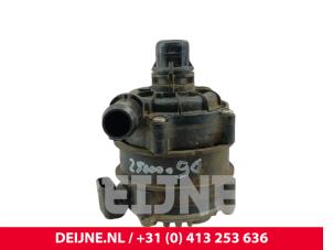 Lynk & Co 01 Additional water pump O323903 photo 3