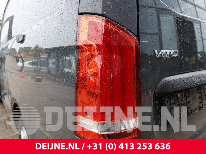 Mercedes Vito Taillight, left O324009