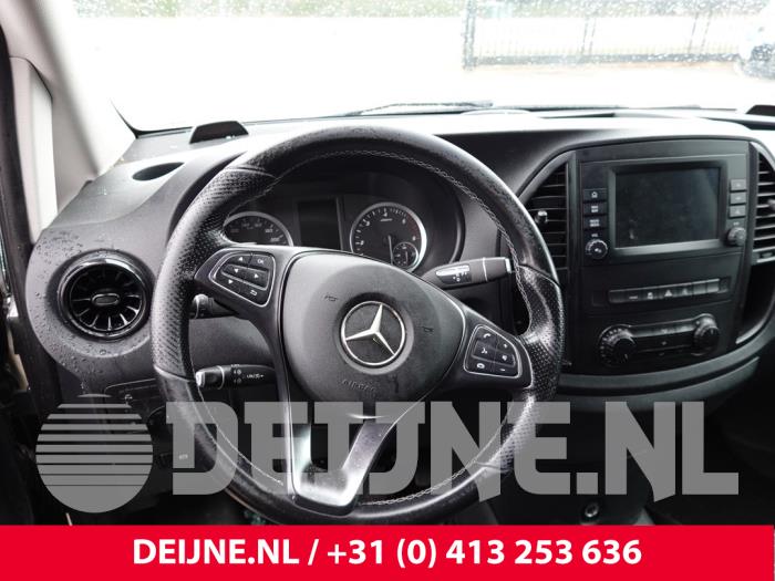 Mercedes Vito Left airbag (steering wheel) O324011