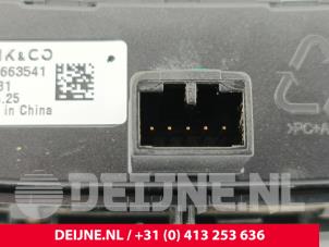 Lynk & Co 01 USB-Stecker O324173 foto 3